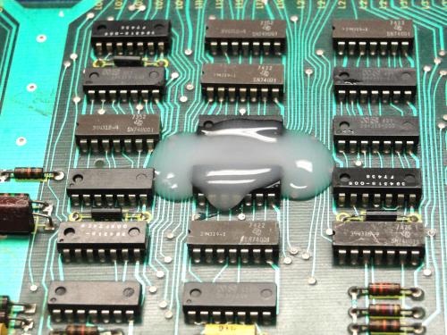 導熱材料在電子產品散熱系統中的重要性